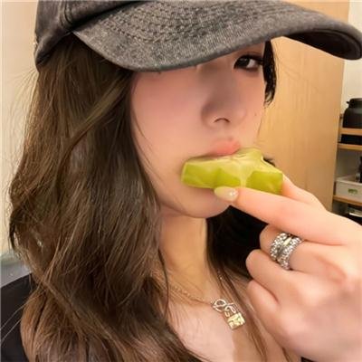 春色无边满人间